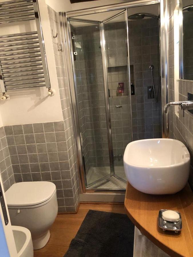 Luxury Apartment Sutri Center Bagian luar foto