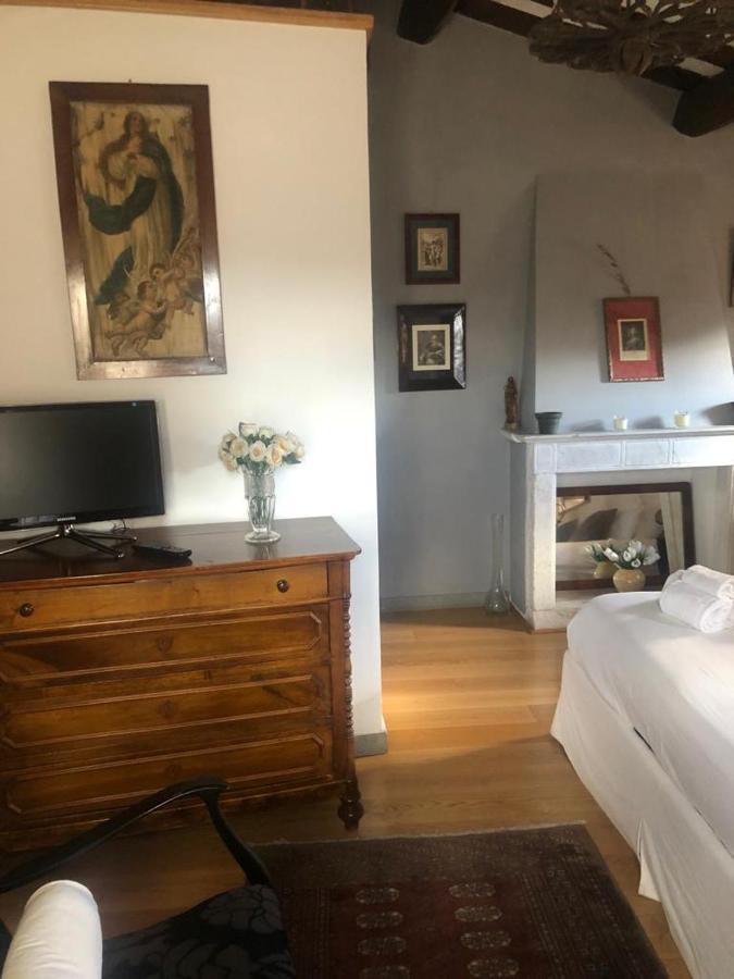 Luxury Apartment Sutri Center Bagian luar foto
